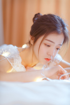美女邻居在线